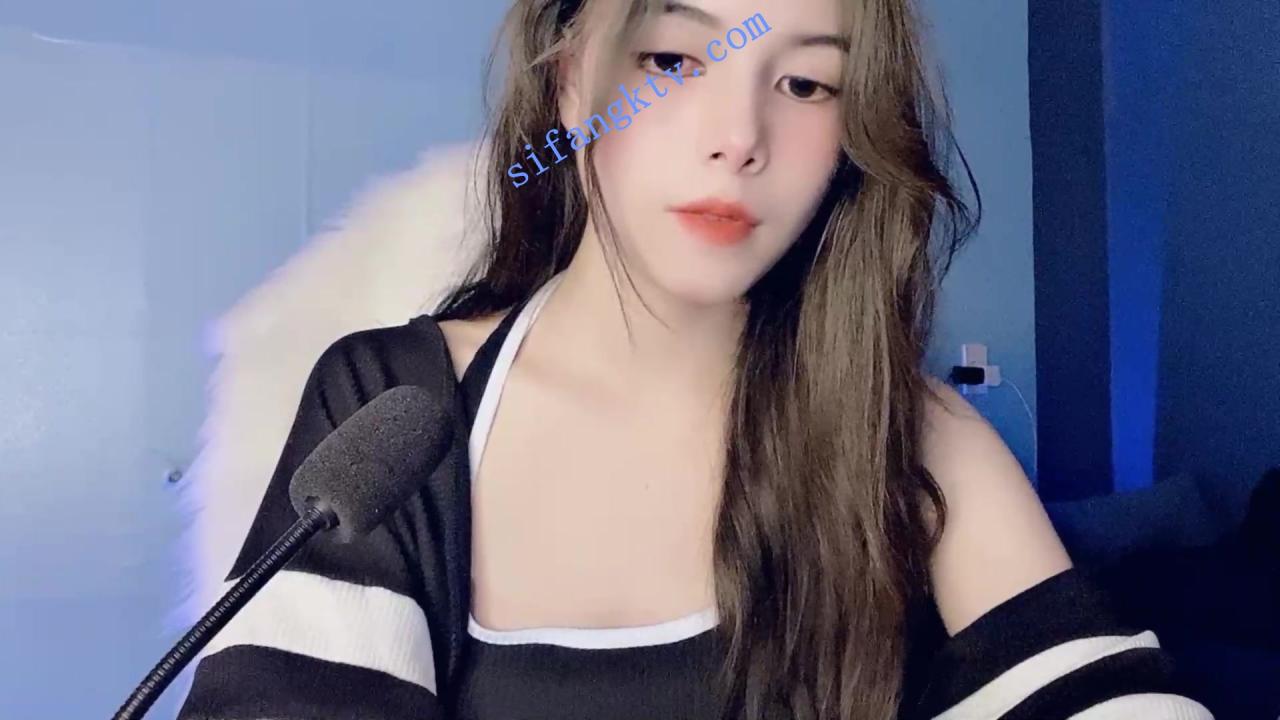 ❤❤❤超好看的高端女神 __SOda__ 道具对着镜头实打实的插 图 07