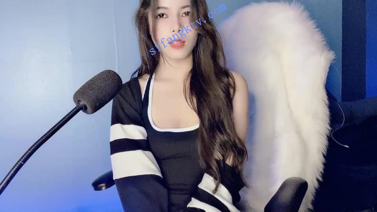 ❤❤❤超好看的高端女神 __SOda__ 道具对着镜头实打实的插 图 13