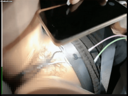 UT司腾 第三十三弹 巨乳小骚逼 真刺激 边开车边玩跳蛋 图 03
