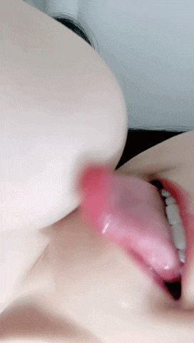 ♈推荐!美乳校花~骚到爆炸~ 极品美乳 扣穴喷水~狂射中~ 图 02