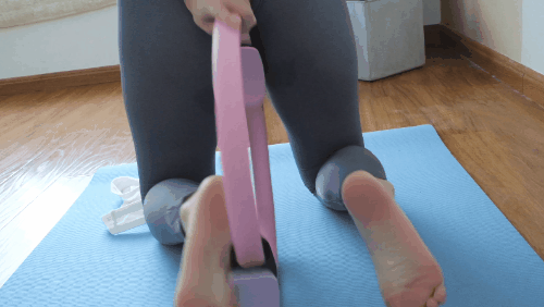 ✨秀人网 鱼子酱闺蜜杏子✨超顶!开档瑜伽 圈圈磨B 毛超多 图 11