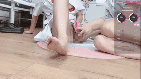 ❤♡会所护士~ wenwen1688 哇~帮病人打玩针后~疯狂互舔自慰 图 03