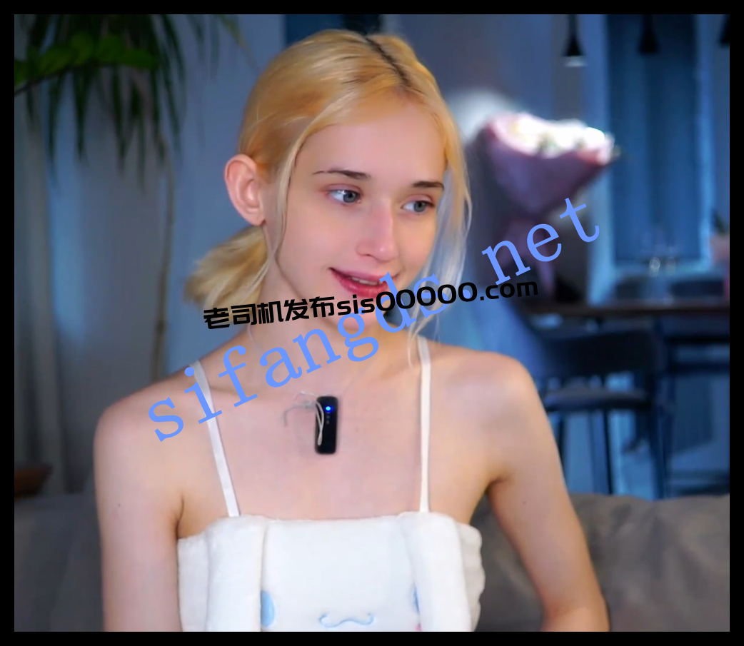 ❤️外站06年极品嫩妹 taitehambelton 小只马直播福利 图 06