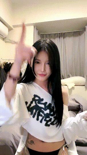 ⚜️顶级高端女神 爱捣管子 天使面容~框框狂揉骚穴自慰! 图 01