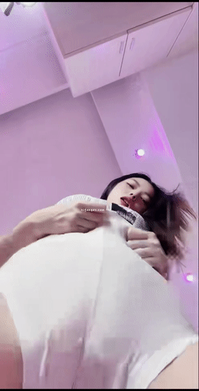 快手主播 燕儿 小舞 顶级VIP 8月骆驼趾骚B顶顶舞 图 05