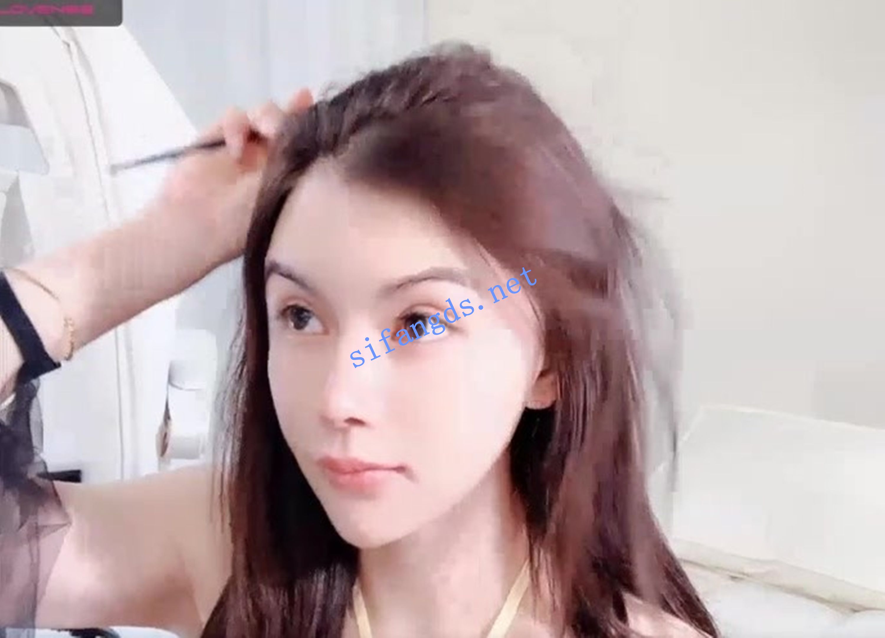 灬超级女神~ lvy-w 顶级身材完美尤物~激情裸舞~道具扛塞! 图 01