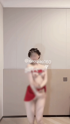 推特专业裸舞福利姬 以安 小乔 8月末VIP裸舞 超动感爽赞 图 03