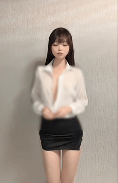 推特极品反差萌妹 小粉喵 真金定制裸舞动感可爱宅舞美翻了 图 11