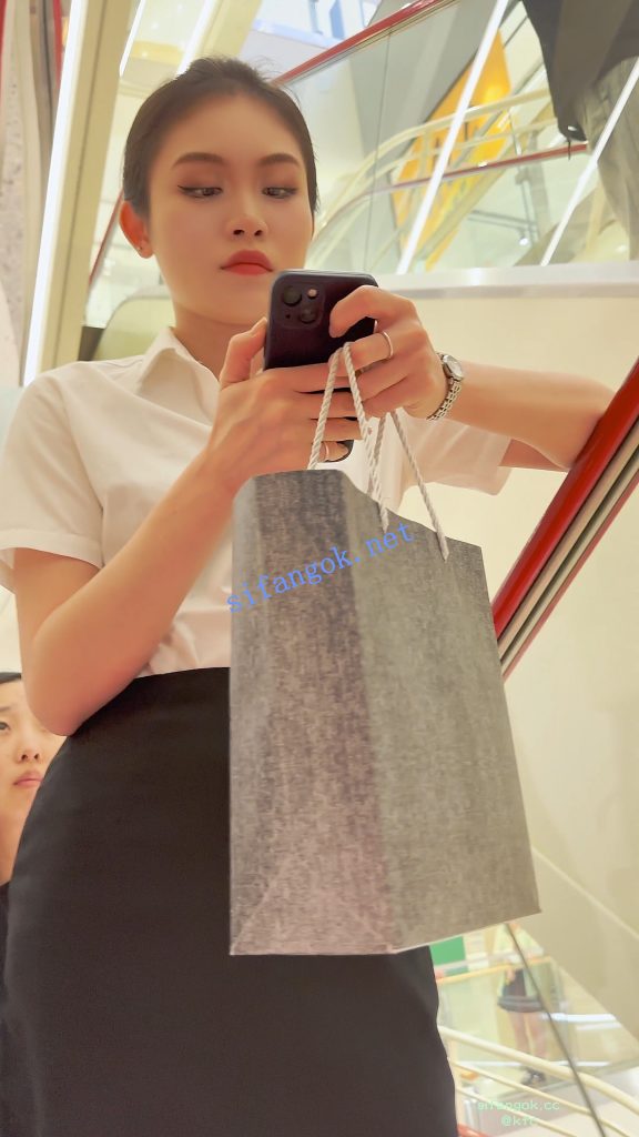 【KFC】前台OL中午吃饭·制服短裙肉色丝袜·红色内内前后CD【1V】【553M】