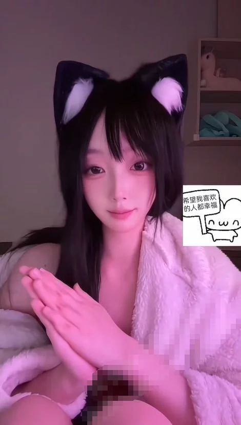 ✅B站 舔甜微 清纯极品妹子 上面正常直播聊天 下面插B自慰