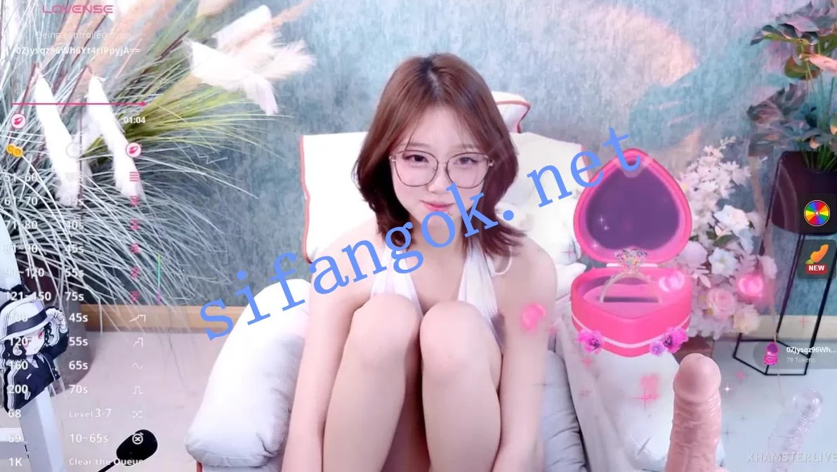 ❤❤❤ST新晋短发新秀可爱妹,Stripchat ZoeLily2026 自慰爆浆 图 07