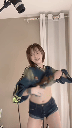 推特精神小妹 白龙 SVIP福利裸舞自慰 顶级嫩妹 疯狂后入啪 图 17