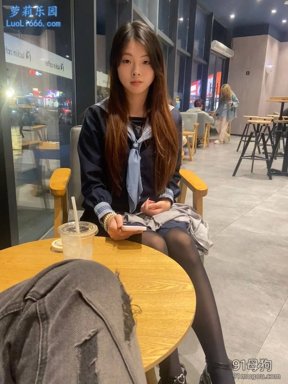 iCould泄密 多毛高冷嫩妹露脸性爱自拍,JK裙萝莉鞋脸穴同框 图 10