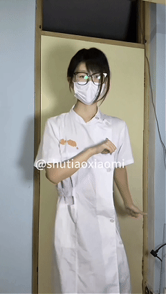 推特萌妹 薯条小咪 2026会员福利合集 裸舞和操逼现役小护士 图 02